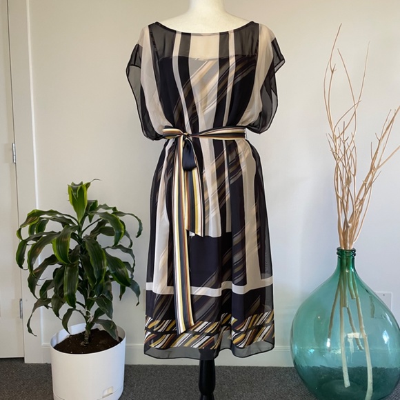 Max and Cleo striped knee length shift dress with tie waist - L - Picture 3 of 14